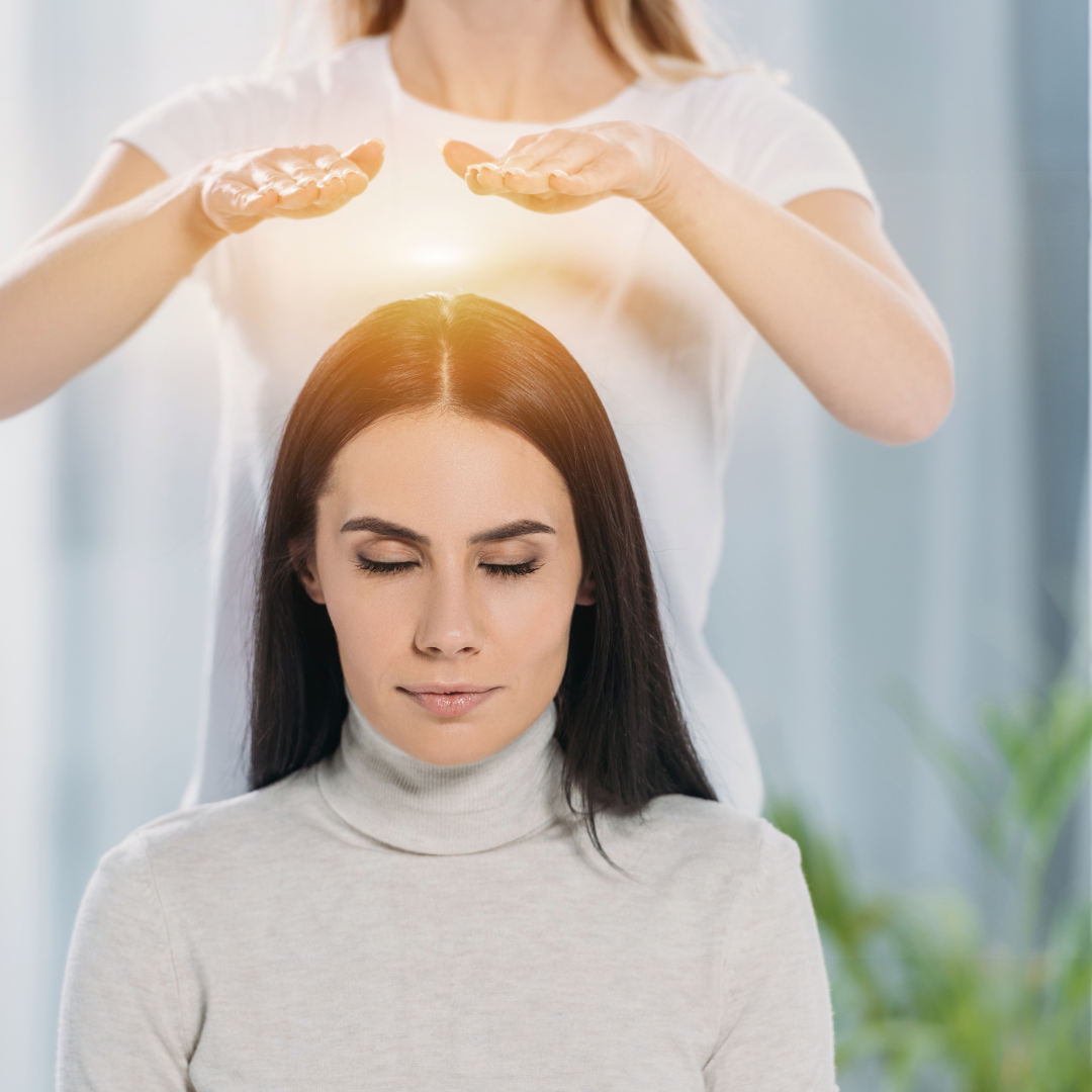Dubbo Reiki at Mind Soul Sync in Australia, with crystals.