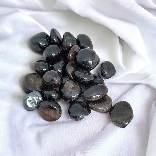 Star Garnet Tumbles for grounding, protection, and inner strength | Buy Star Garnet crystals online in Australia for emotional balance and courage