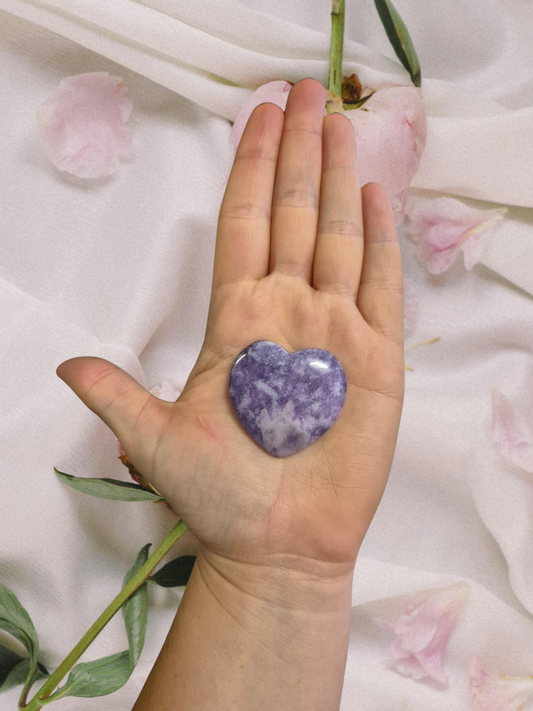 Lepidolite heart for Anxiety. Purple heart at Mind Soul Sync crystal shop in Australia. 