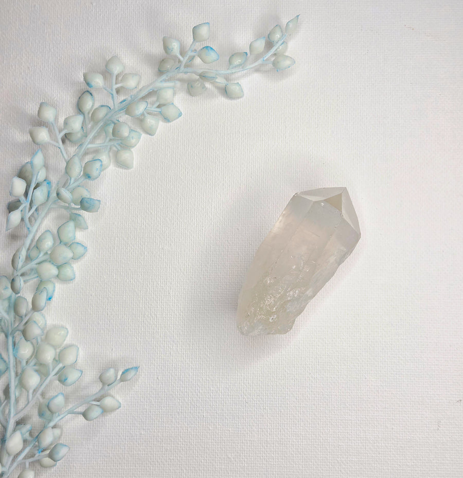 Clear Quartz Point Crystal for Amplifying Energy and Healing | Buy Clear Quartz Crystals Online in Australia